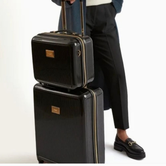 Dune London Handbags - Dune London Olive Vanity Case- Black